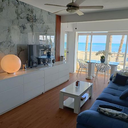 Apartamento Lujo Frente Al Mar Centro De Malaga Exterior photo